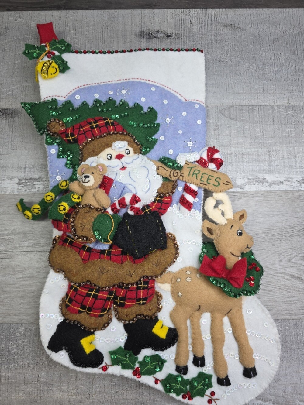 New Finished Bucilla Stocking LUMBERJACK SANTA Santa Getting a Tree Deer Bin5